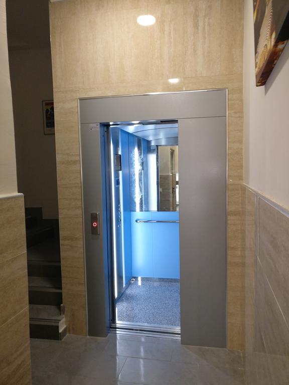 Angosta Del Carmen Apartment Малага Екстериор снимка