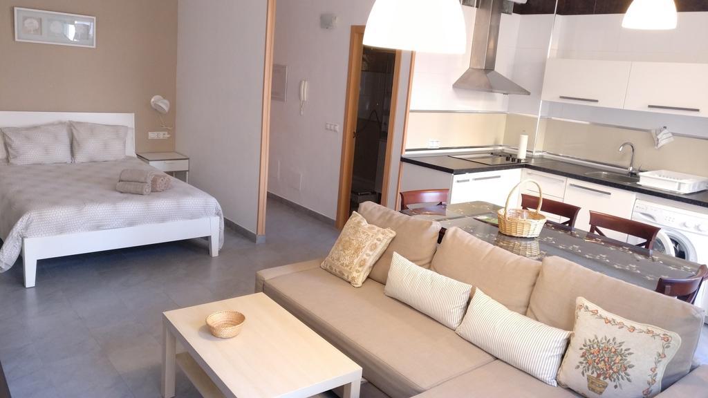 Angosta Del Carmen Apartment Малага Екстериор снимка