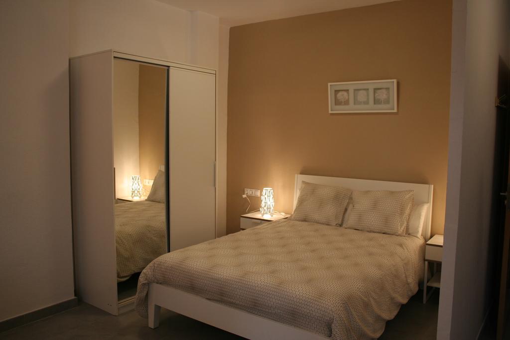 Angosta Del Carmen Apartment Малага Екстериор снимка