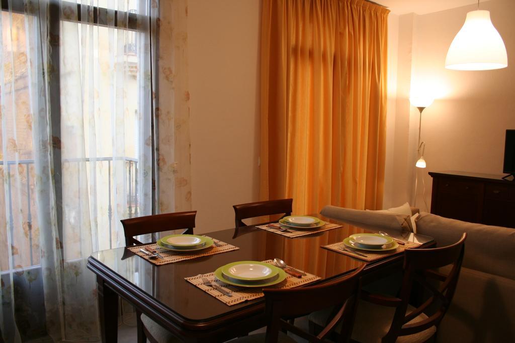 Angosta Del Carmen Apartment Малага Екстериор снимка