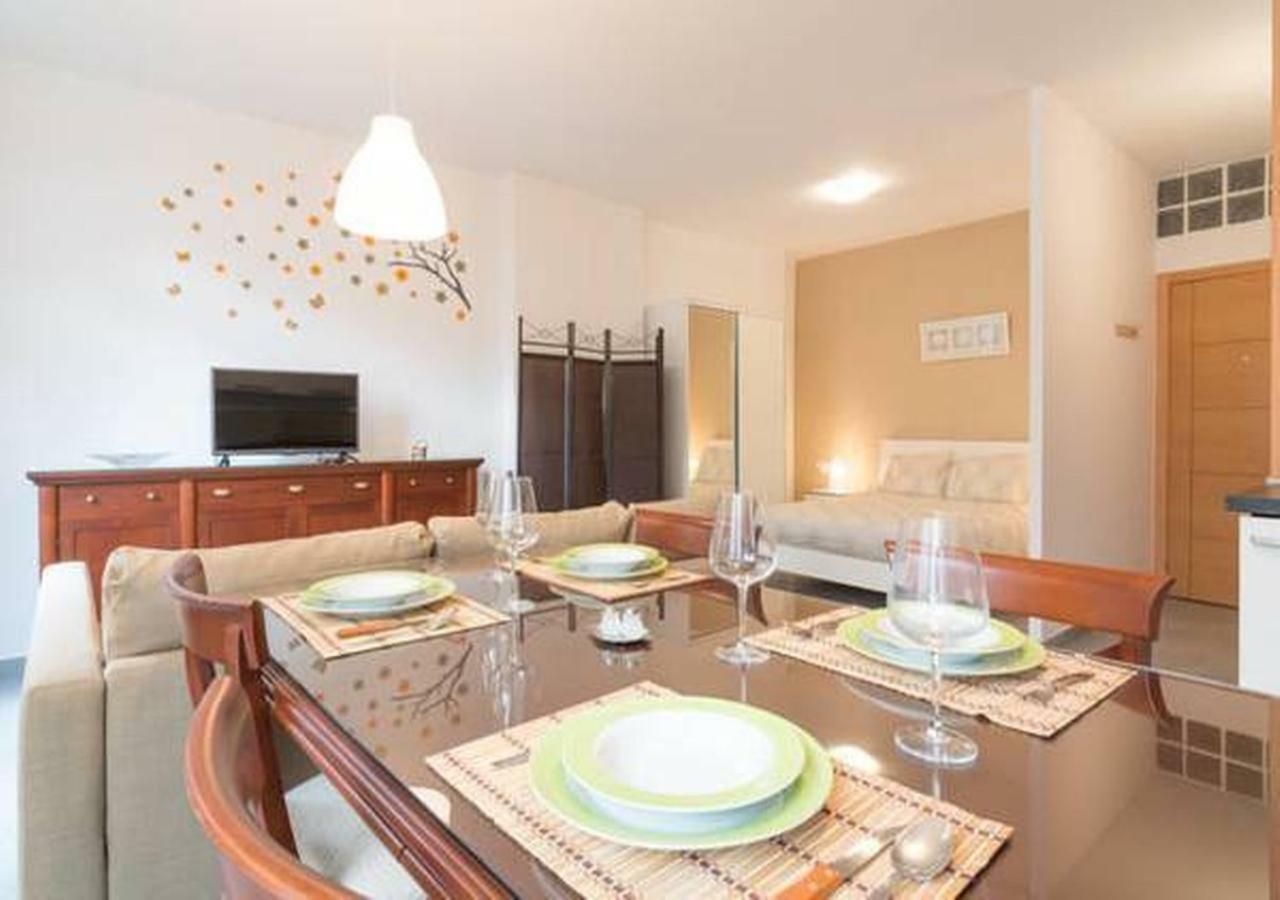 Angosta Del Carmen Apartment Малага Екстериор снимка