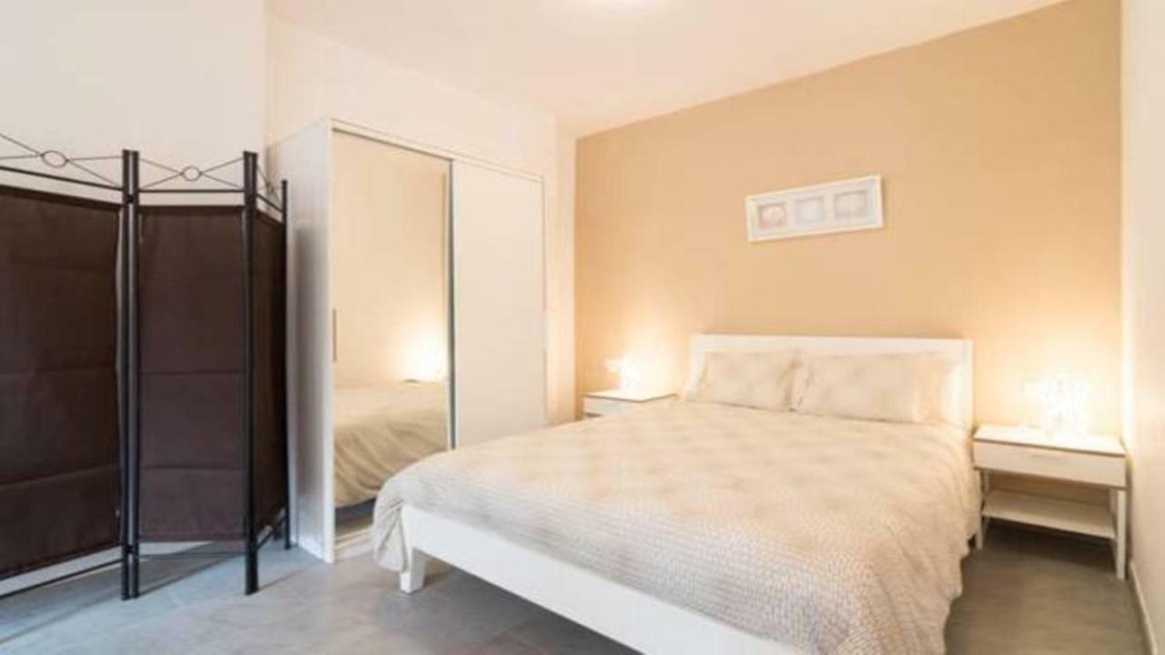 Angosta Del Carmen Apartment Малага Екстериор снимка
